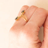 Anello vintage in oro giallo 18K con zaffiri (0.90ctw ca.), anni ‘70