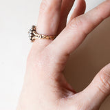 Vintage-Ring im antiken Stil aus 18 Karat Gold und Silber mit einem zentralen Diamanten im Rosenschliff (ca. 2.20 ct) und Diamanten im Rosettenschliff