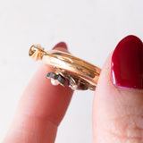 Pendente portafoto antico in oro giallo 18K con decorazione a forma di fiore in argento con perline bianche, primi del ‘900