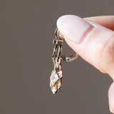 Art-Deco-Platinohrringe mit Diamanten im alten Minenschliff (ca. 0.30 Karat) und Diamanten im Rosettenschliff, 30er Jahre