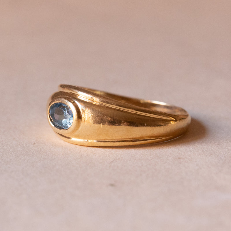 Anello a fascia vintage in oro 18K con topazio azzurro, anni ‘60/‘70