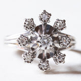 Vintage 18K white gold daisy ring with diamonds (approx. 0.31ctw), 60s