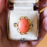 Vintage ring in 18K gold with coral, 60s / 70s