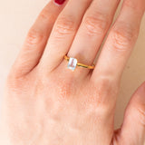 Anello vintage in oro giallo 18K con topazio azzurro (0.80ct ca.), anni ‘60
