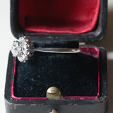 Vintage Gänseblümchenring aus 18 Karat Weißgold mit Diamanten (ca. 0.86 ctw), 70er Jahre