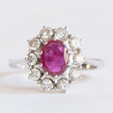 Vintage Ring aus 18 Karat Weißgold mit Rubinen (ca. 0.70 ct) und Diamanten (ca. 0.50 ctw), 60er/70er Jahre