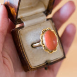 Vintage ring in 18K gold with coral, 60s / 70s