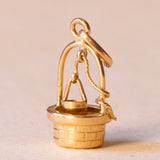 Ciondolo vintage a forma di pozzo in oro 18K