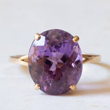Vintage cocktail ring in 18K gold with dark purple amethyst, 60s