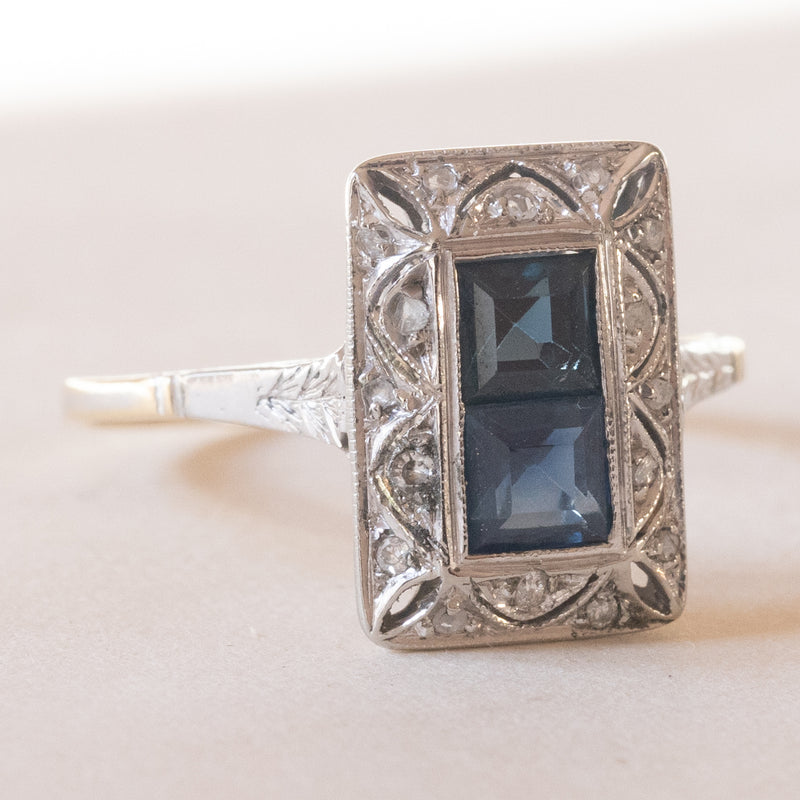 Anello Art Déco in oro giallo 18K e in oro bianco 18K con zaffiri e diamanti, anni ‘30