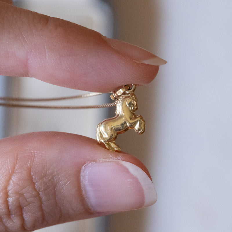 Collana vintage in oro 10K con ciondolo in oro 8K a forma di cavallo, anni '80