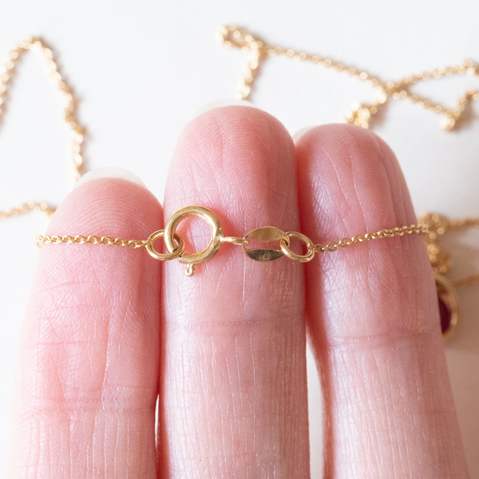KnSam Collana In Oro 18k Con Rubino 0,52 Ct - Ciondolo Ovale, Gioiello Donna In Scatola Regalo