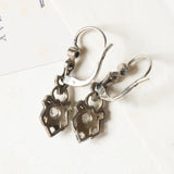 Art-Deco-Platinohrringe mit Diamanten im alten Minenschliff (ca. 0.30 Karat) und Diamanten im Rosettenschliff, 30er Jahre