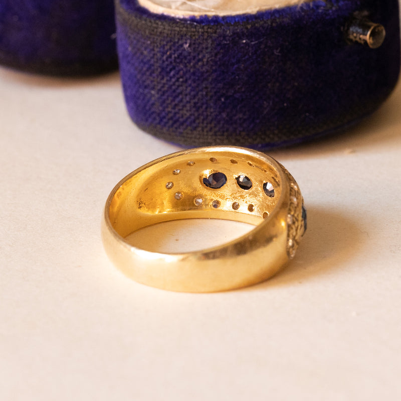 Anello vintage in oro 18K con zaffiri e diamanti, anni ‘50