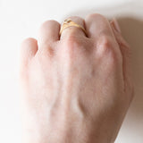 Vintage Solitär aus 18 Karat Gelbgold im Brillantschliff (ca. 0.15 ct), 70er Jahre