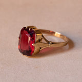 Bague vintage en or 18 carats avec pâte de verre rouge, 1950