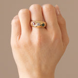 Vintage Gypsy Ring in 18 Karat Gelbgold mit Rubin (ca. 0.30 ct), Diamant (ca. 0.25 ct) und Smaragd (ca. 0.25 ct), 70er Jahre