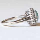 🌌 Vintage 14 Karat Weißgold Triplet Opal & Diamanten im Brillantschliff (ca. 0.24 ctw) Gänseblümchen-Ring, 60er Jahre