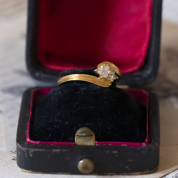 Vintage contrarier ring in 18K gold with diamonds (0.06ctw approx.), 1960s