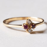 Anello vintage in oro 18K con rubini e diamanti, anni ‘80