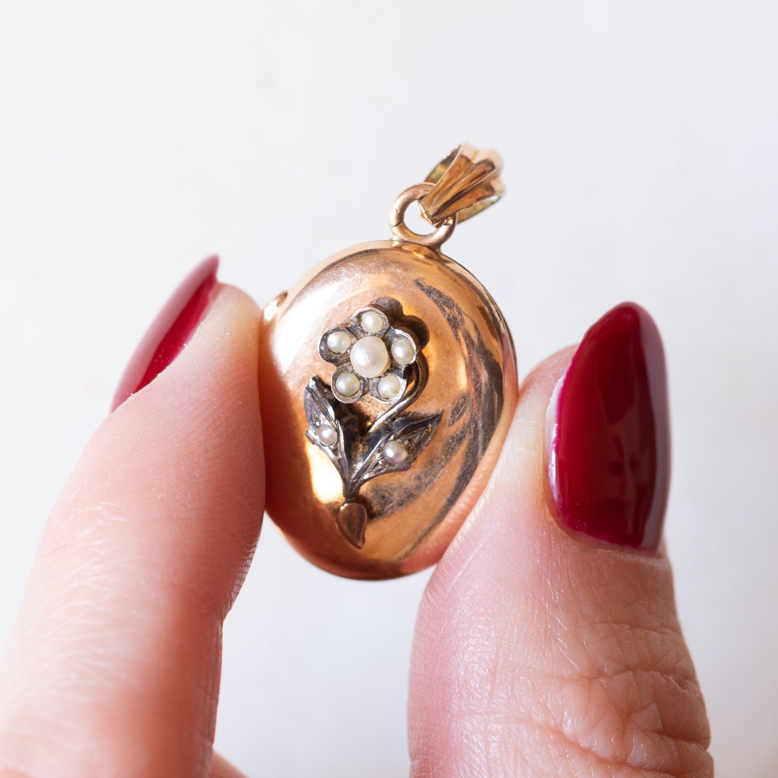 Holibanna Collana Pendente in Bronzo Foto Retrò Collana Pendente Medaglione Fiori Intagliano Antichi Ornamenti con Ciondoli per Gioielli Personalizzati Regalo Holibanna Collana Pendente in Bronzo Foto Retrò Collana Pendente Medaglione Fiori Intagliano Antichi Ornamenti con Ciondoli per Gioielli Personalizzati Regalo