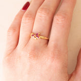 Anello vintage in oro giallo e in oro bianco 18K con rubini e diamanti, anni ‘60