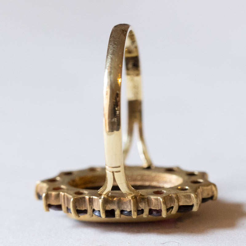 Anello vintage a margherita in oro 8K con granati, anni ‘60