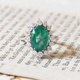 18K white gold daisy ring with emerald (4.47ct) and brilliant cut diamonds (0.76ct)