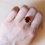 Bague vintage en or 18 carats avec pâte de verre rouge, 1950