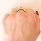 Anello vintage in oro giallo 18K con topazio azzurro (1ct ca.), anni ‘70/‘80