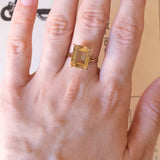 Anello vintage da cocktail in oro 18K con quarzo citrino, anni ‘50/‘60