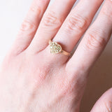 Herzförmiger Vintage Peridot Ring aus 9 Karat Gelbgold (ca. 0.28 Karat), 70er/80er Jahre