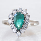 Vintage 18K white gold ring with pear shaped emerald (approx. 0.80ct) and brilliant cut diamonds (approx. 0.60ctw), 60s/70s