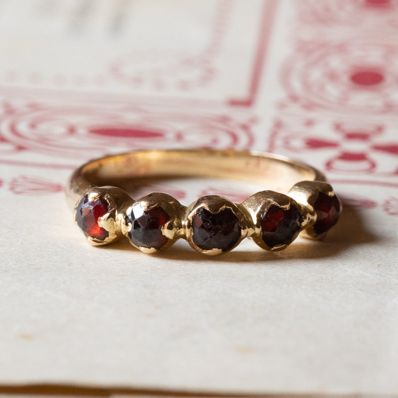 🥀 Veretta vintage in oro 18K con granati, anni ‘40/‘50