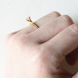 Vintage Solitär aus 18 Karat Gold mit Diamant im Brillantschliff (ca. 0.22 ct), 60er Jahre