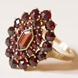 Los mit Vintage-Ring aus 10-karätigem Gold mit Granaten und Anhänger aus 8-karätigem Gold mit Granaten und Perle, 60er/70er Jahre