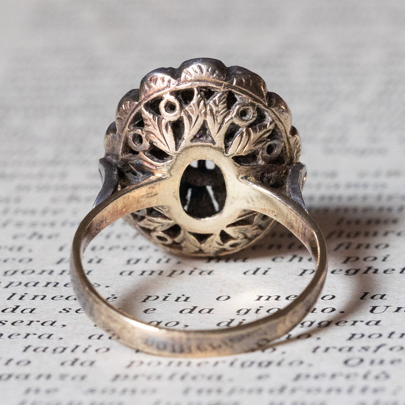 Anello a margherita vintage in stile antico in oro 18K e argento con rubino e diamanti