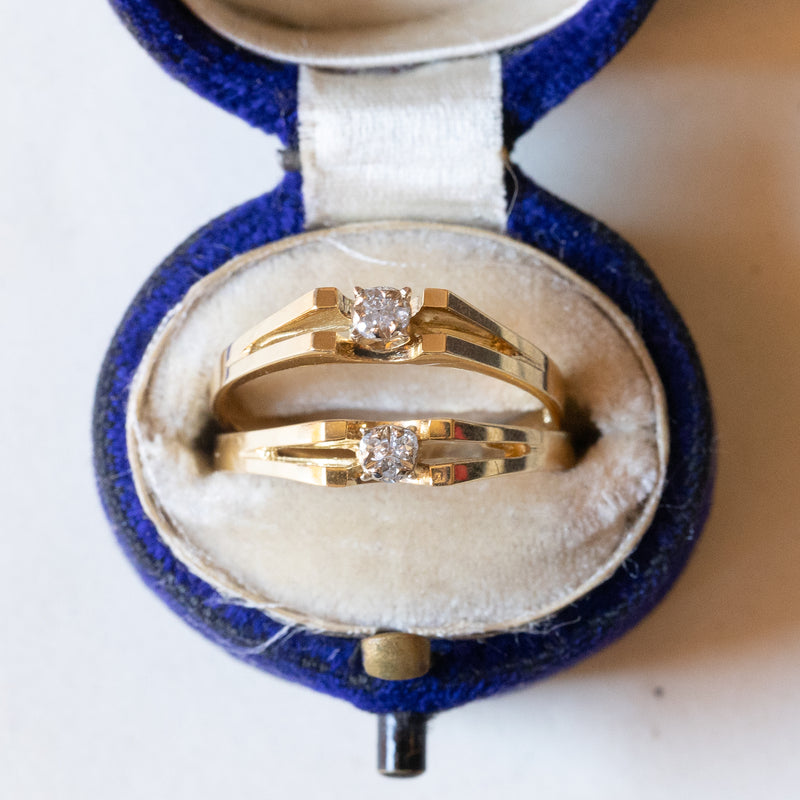 Pair of vintage 18K gold diamond rings (0.08ctw approx.), 1970s