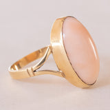Vintage Ring aus 18 Karat Gelbgold mit rosa Koralle, 50er Jahre