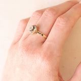 Antiker Gänseblümchen-Ring aus 14 Karat Gelbgold und Silber mit Diamanten aus der Mitte der alten Mine (ca. 0.40 ct) und Rosetten-Seitendiamanten, 10er Jahre