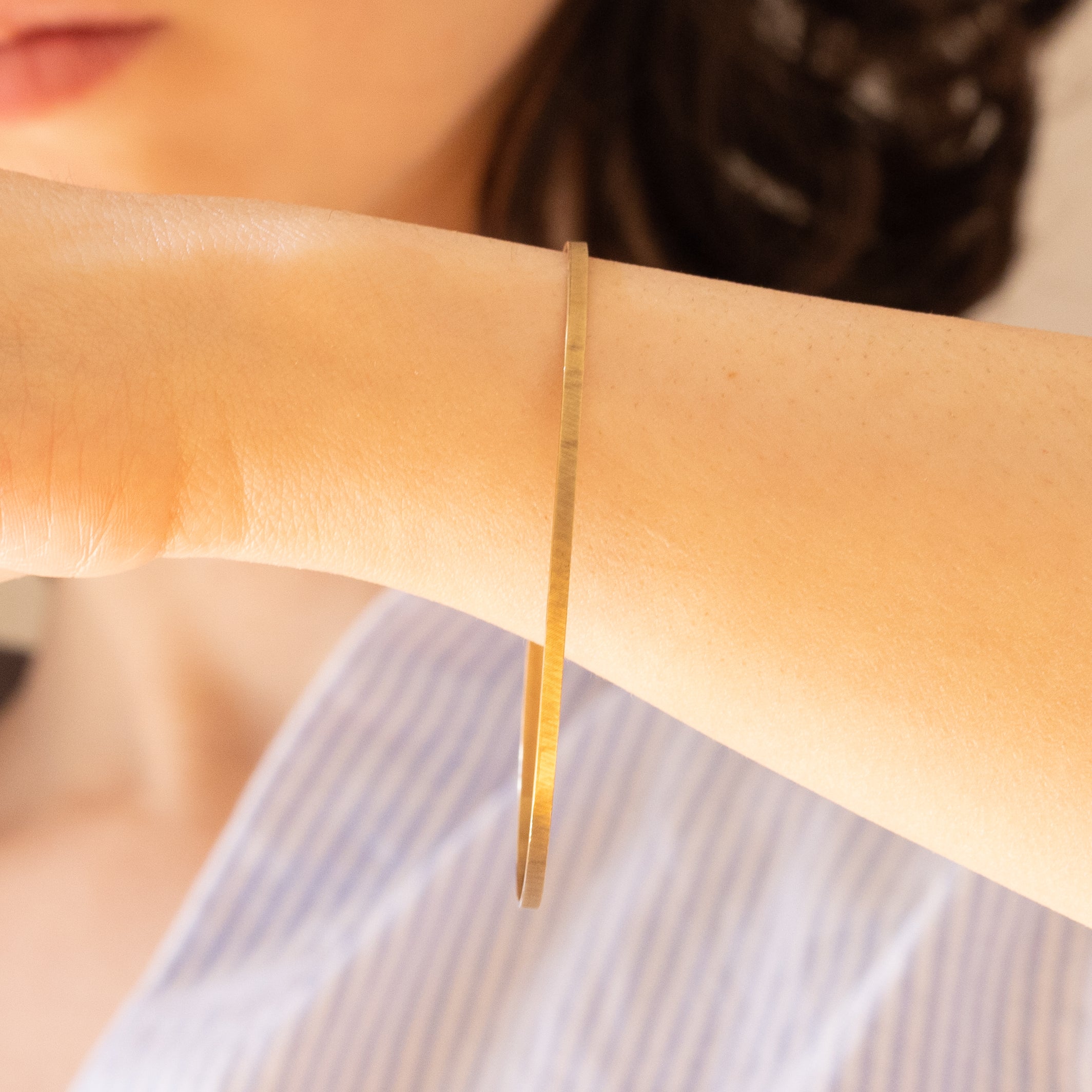 Bracciale ovale in acciaio inossidabile placcato oro 18k con smalto turchese intarsiato, bracciale retrò, accessori regalo, bracciale Qute - Italia