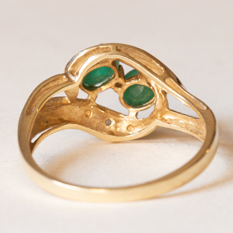 Vintage contrarié ring in 14K gold with emeralds and diamonds, 1960s