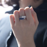 18K white gold ring with sapphires (approx. 0.70ctw) and brilliant cut diamonds (approx. 0.70ctw), 40s / 50s