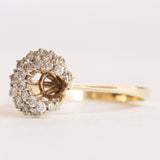 Vintage Ring aus 14 Karat Gelbgold und Weißgold mit Halbmond-Diamanten im Brillantschliff (ca. 0.26 Karat), 70er Jahre