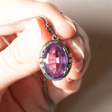 Vintage Halskette aus 14 Karat Weißgold mit Amethyst (ca. 6 Karat) und Diamant (ca. 0.12 Karat) mit Silberkette, 70er