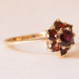 Anello vintage a margherita in oro giallo 14K con granati, anni ‘50/‘60