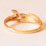 Anello vintage in oro giallo e in oro bianco 18K con rubini e diamanti, anni ‘60