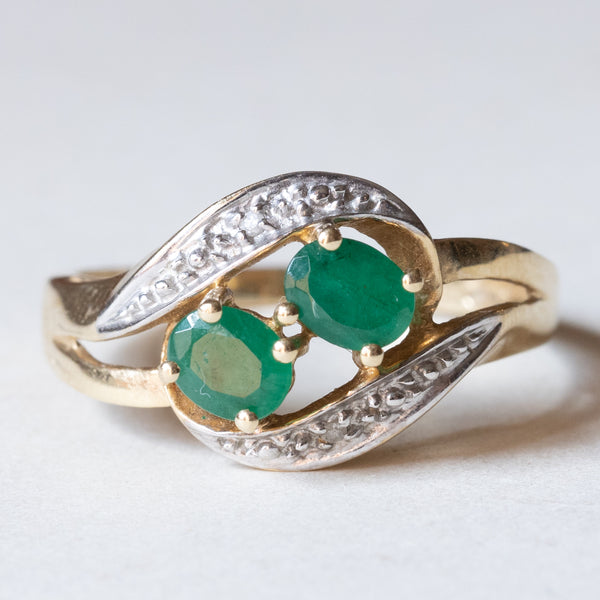Anello contrarié vintage in oro 14K con smeraldi e diamanti, anni ‘60