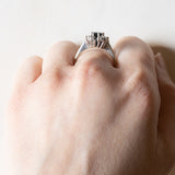 Vintage Ring aus 14 Karat Weißgold mit Saphiren (ca. 1.15 ct) und Diamanten (ca. 0.12 ctw), 70er Jahre