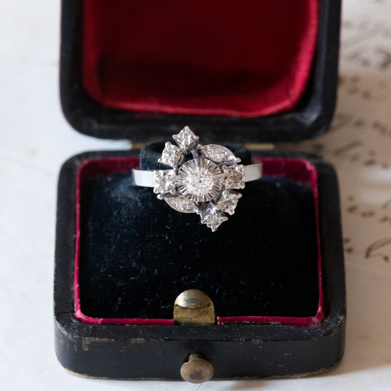 Bague vintage en or blanc 18 carats et diamants, 1960